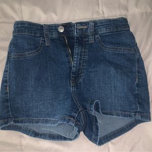 Jean Denim Woman/Girls Shorts (Size 2/26R)